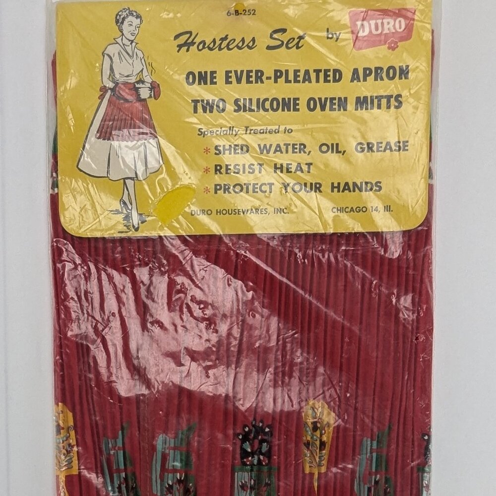 Vintage Duro Hostess One Ever Pleated Apron Red Retro Gift 6-B-252 New